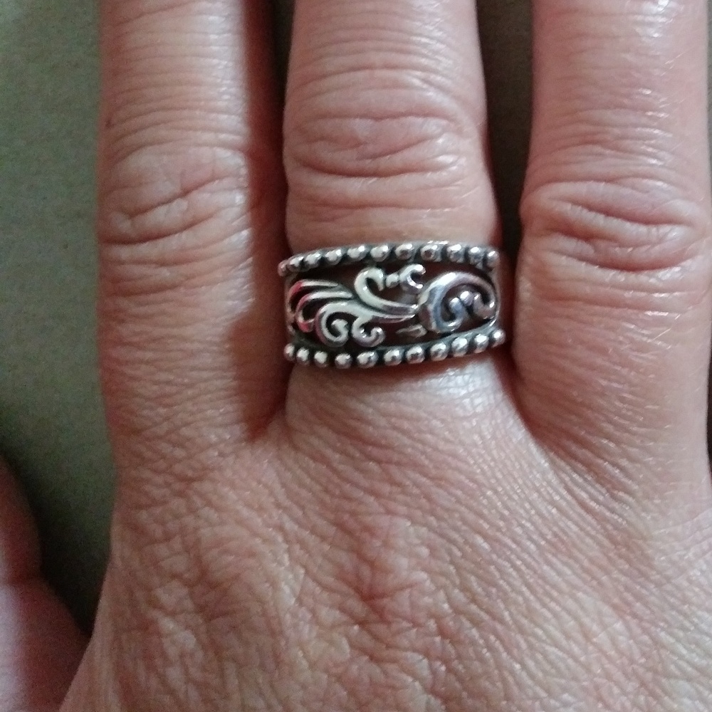 Vintage Scroll Design Ring Sz 8